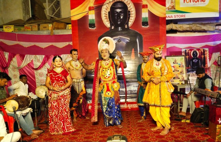 सरूरपुर जैन मंदिर में मोक्ष कल्याणक महोत्सव के दौरान हुआ नाटिका का मंचन