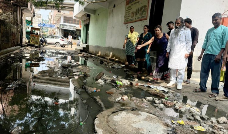 केंद्र व राज्य सरकार कि राजनीतिक लड़ाई, दिल्ली बना लापरवाह अधिकारियों की राजधानी