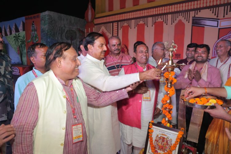 सांसद डॉ.महेश शर्मा ने किया श्रीरामलीला महोत्सव का शुभांरभ