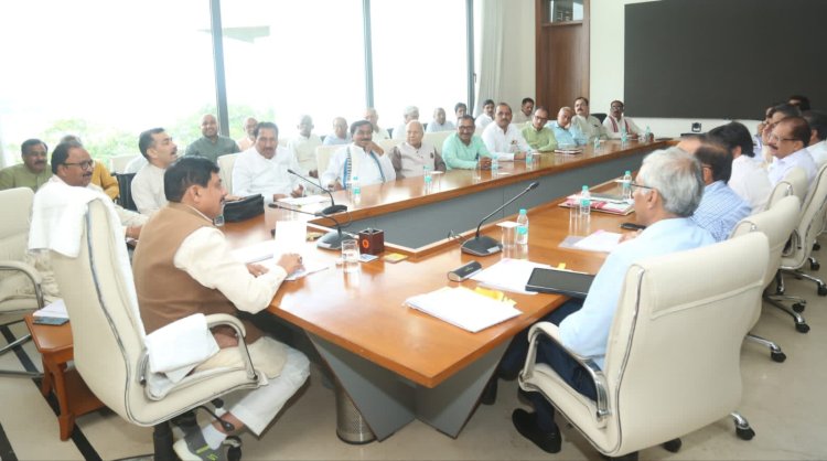 भारतीय किसान संघ मध्यप्रदेश की बैठक मुख्यमंत्री निवास भोपाल में सम्पन्न