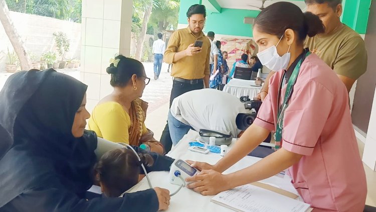 सभी धर्म के लोगों ने उठाया फ्री हेल्थ चेकअप कैंप का फायदा 
