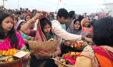 छठ कुंड में उगते हुए सूर्य को अर्घ देकर किया गया महाव्रत सम्पन्न
