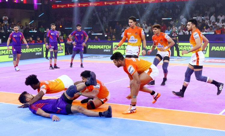 पीकेएल-11: आशू की बदौलत दबंग दिल्ली ने पुनेरी पल्टन को बराबरी पर रोका, टाई के बावजूद शीर्ष पर पहुंचे पल्टन