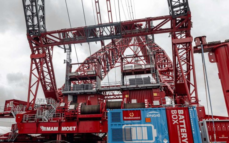 World’s strongest land-based crane completes fully electric operations testing