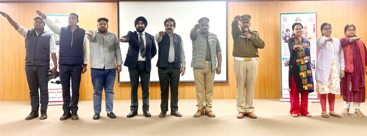 यातायात माह के अंतर्गत सड़क सुरक्षा जागरूकता कार्यक्रम आयोजित