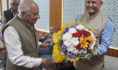 नोएडा शहीद स्मारक के कार्यकारी निदेशक को विदाई दी गई