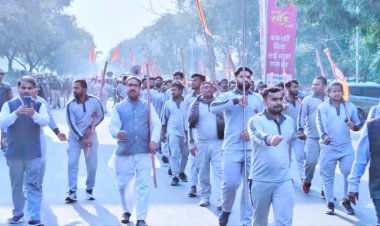 विश्व हिंदू परिषद व बजरंग दल ने निकली शौर्य यात्रा