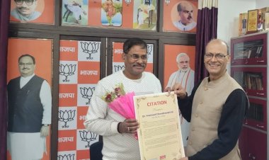 संघर्षशील युवाओं के लिए प्रेरणा के स्रोत हैं डॉ प्रमोद चंद्रवंशी: डॉ बीरबल झा