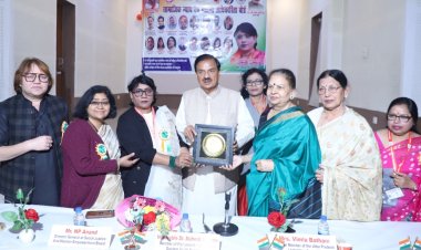 समाज में सकारात्मक बदलाव लाने के लिए समर्पण और सेवा आवश्यक- डॉ महेश शर्मा