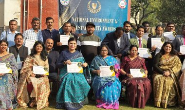 सत्यम फैशन इंस्टीट्यूट नोएडा को नेशनल एनवायरनमेंट एंड सस्टेनेबिलिटी अवॉर्ड्स 2025 से किया गया सम्मानित