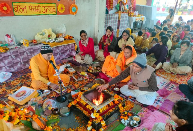 सरस्वती शिशु मंदिर में मां सरस्वती का प्रकटोत्सव तथा बसंत पंचमी कार्यक्रम हुआ