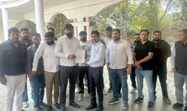 ओवरलोड वाहनों की अवैध वसूली के खिलाफ ट्रांसपोर्ट एसोसिएशन ने खोला मोर्चा
