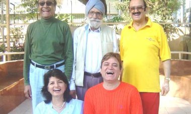 हंसी योग के 30 साल पूरे होने का जश्न