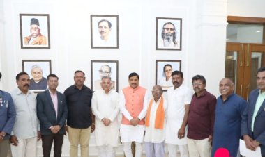 धनगर जाति की मुख्य उपजाति भारूड जुड़वाने के लिए सीएम को दिया पत्र