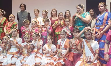 शिवा डांस इंस्टीट्यूट के 21वें वार्षिकोत्सव में बेटियों ने दिखाया हुनर