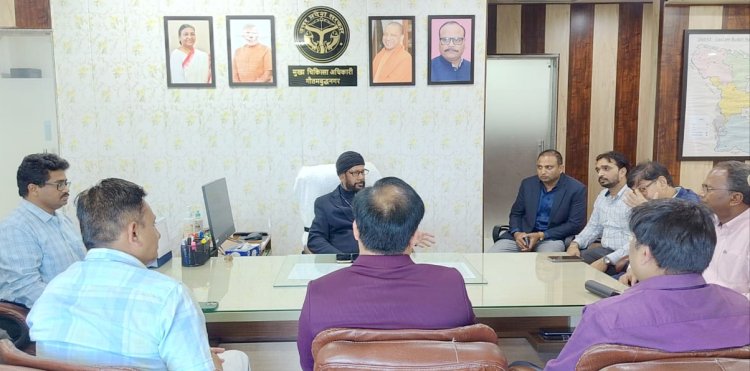 मुख्य चिकित्सा अधिकारी, गौतम बुद्ध नगर ने संभाला पदभार, विभागीय बैठक में दिए महत्वपूर्ण निर्देश