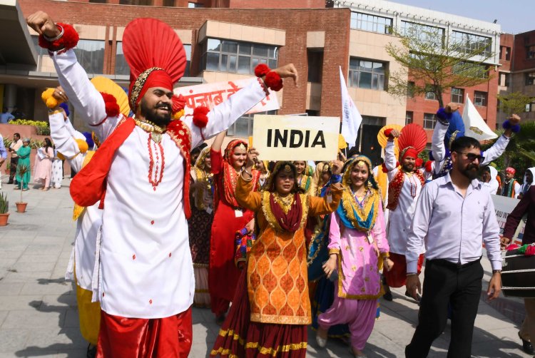 38वें एआईयू इंटर यूनिवर्सिटी नेशनल यूथ फेस्टीवल एमिटी उत्सव 2025’ में भव्य सांस्कृतिक रैली का हुआ आयोजन