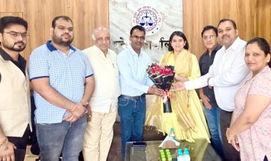 उत्तर प्रदेश युवा व्यापार मंडल ने आयोजित किया वाणिज्य कर विभाग की कमिशनर का विदाई समारोह