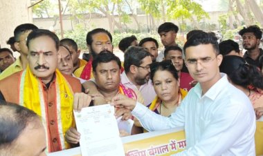 पश्चिम बंगाल में वक्फ कानून के नाम पर भड़की हिंसा को लेकर सौंपा ज्ञापन