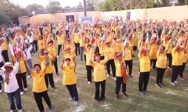 जेवीसीसी लाफ्टर क्लब के हास्य दिवस समारोह में 500 उत्साही प्रतिभागियों ने लिया भाग 