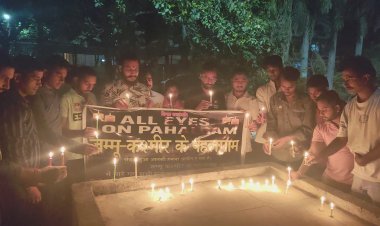 पहलगाम आतंकी हमले के पर्यटकों को दी गई श्रद्धांजलि