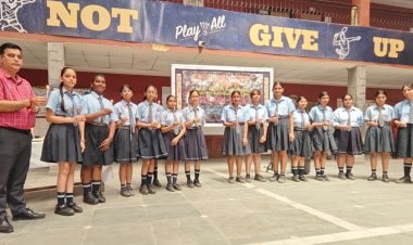 मॉडर्न स्कूल नोएडा ने पहलगाम आतंकी हमले के पीड़ितों को श्रद्धांजलि अर्पित की
