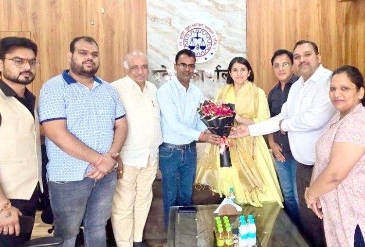उत्तर प्रदेश युवा व्यापार मंडल ने आयोजित किया वाणिज्य कर विभाग की कमिशनर का विदाई समारोह