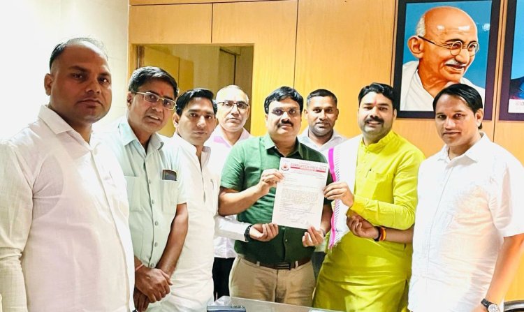 दनकौर बिजलीघर से राजपुर रोड की समस्या को लेकर सौंपा ज्ञापन 