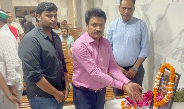 वरिष्ठ पत्रकार डॉ विजय कुमार राय को मीडियाकर्मियों ने दी श्रद्धांजलि