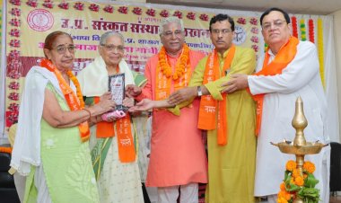 संस्कृत, भारत को एकता के सूत्र में बाँधती है-डा भगवान देव