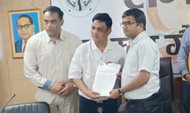 लीज होल्ड औद्योगिक क्षेत्र को फ्री होल्ड किए जाने की मुहिम में आईआईए नोयडा चैप्टर प्रतिनिधिमंडल ने जिलाधिकारी को सौंपा ज्ञापन