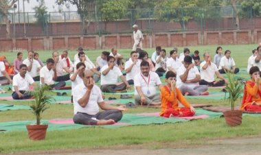 शारदा यूनिवर्सिटी आगरा में मनाया गया 11 वां अंतर्राष्ट्रीय योग दिवस 