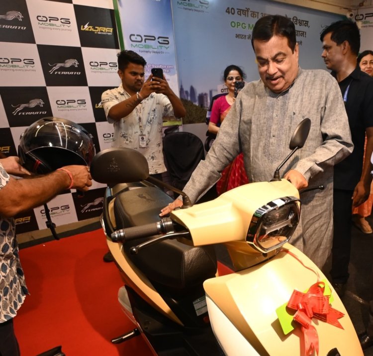नितिन गडकरी ने नागपुर में OPG मोबिलिटी के नए फेराटो डीलरशिप का उद्घाटन किया