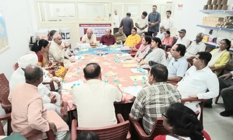 गोबर से लकड़ी बनाकर 5 करोड़ पेड़ों की रक्षा की, राष्ट्रीय गोधन महासंघ ने दिल्ली में की बैठक