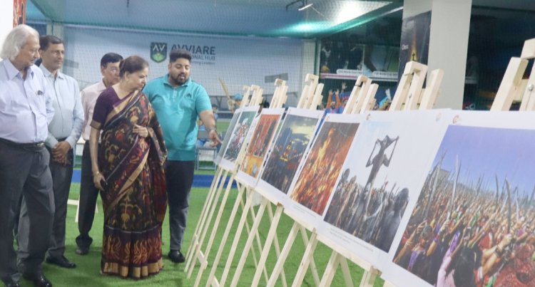 फोटो प्रदर्शनी में दूसरे दिन सैकड़ों लोगों ने हर एक क्लिक को सराहा