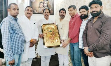 भाजपा महानगर अध्यक्ष महेश चौहान से की सेक्टर 34 की समस्याओं पर चर्चा