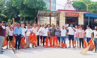 वालंटियर् नोएडा 73 ने साफ़ सफाई एवं आवारा कुत्तों के प्रति लोगों को किया जागरूक