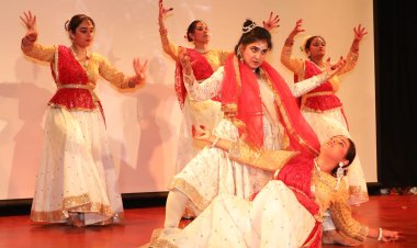 अंतरंग उत्सव में पारंपरिक प्रस्तुति ने बांधा समां