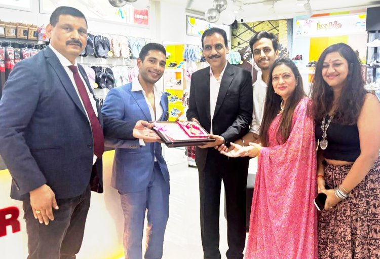 स्टाइल, आराम और भारतीयता का संगम 'लिबर्टी शूज़' का 437वां एक्सक्लूसिव शोरूम अब नोएडा सेक्टर 49 में 