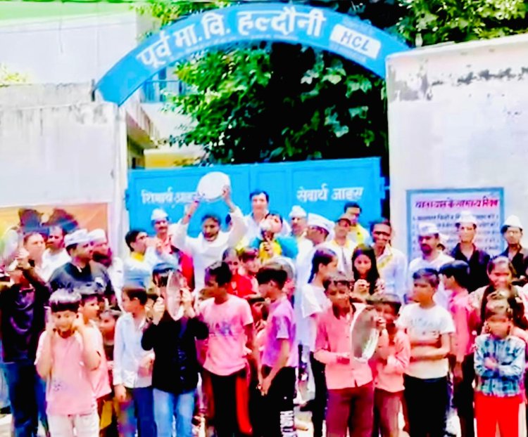 27000 स्कूल बंद कर, 27308 शराब की दुकानें खोल रही है योगी सरकार : कमांडो अशोक