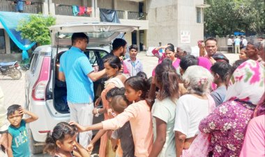 नोएडा में बाढ़ प्रभावित बच्चों के चेहरों पर मुस्कान बिखेरता श्री रामा कृष्णा धर्मार्थ सेवा ट्रस्ट