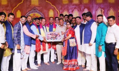 संतुष्टि सेवा फाउंडेशन ने किया श्री राम मित्र मंडल रामलीला समिति को सम्मानित