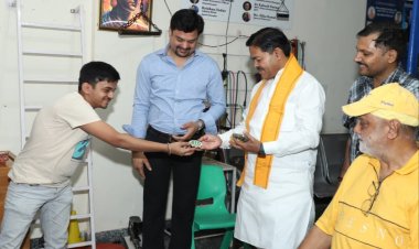 केंद्रीय मंत्री ने की फर्स्टवन रिहैब फाउंडेशन के बच्चों की तारीफ