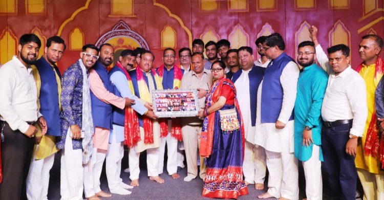 संतुष्टि सेवा फाउंडेशन ने किया श्री राम मित्र मंडल रामलीला समिति को सम्मानित