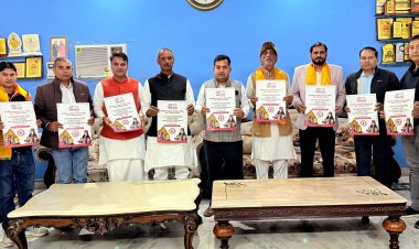 कथावाचक आचार्य निखिल महाराज का नोएडा आगमन, सामाजिक मुद्दों पर हुई चर्चा: अशोक भाटी 