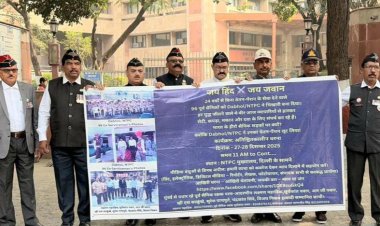 24 साल से लंबित वेतन–पेंशन को लेकर 96 पूर्व सैनिकों का NTPC भवन के बाहर प्रदर्शन