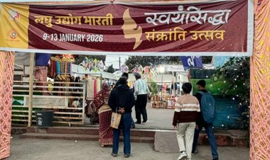 स्वयंसिद्धा प्रदर्शनी में बनारसी, चंदेरी, जयपुर के परिधान बने आर्कषण का केंद्र