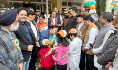 आरडब्लूए 55 ने सांस्कृतिक कार्यक्रम के साथ मनाया गणतंत्र दिवस