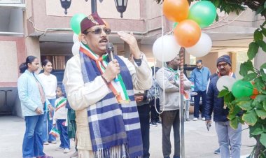 नोएडा सेक्टर-61 के रॉयल स्टेट गार्डन में धूमधाम से मना गणतंत्र दिवस 