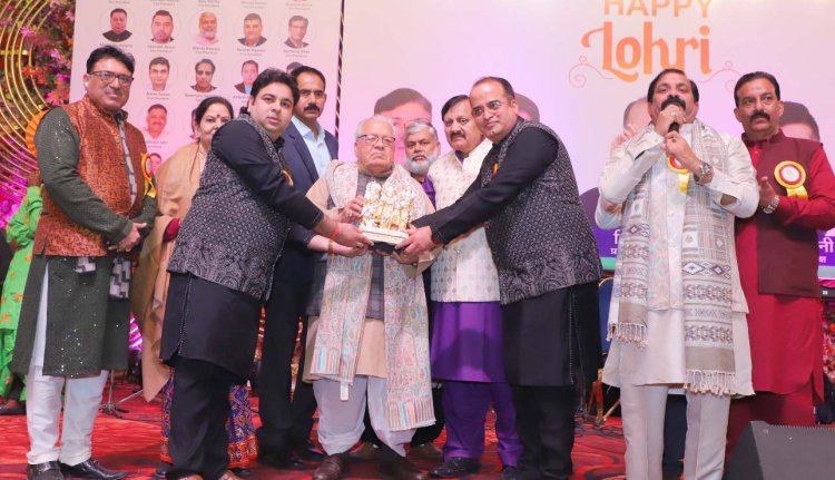 नोएडा पंजाबी एकता समिति ने धूमधाम से मनाया लोहड़ी महापर्व